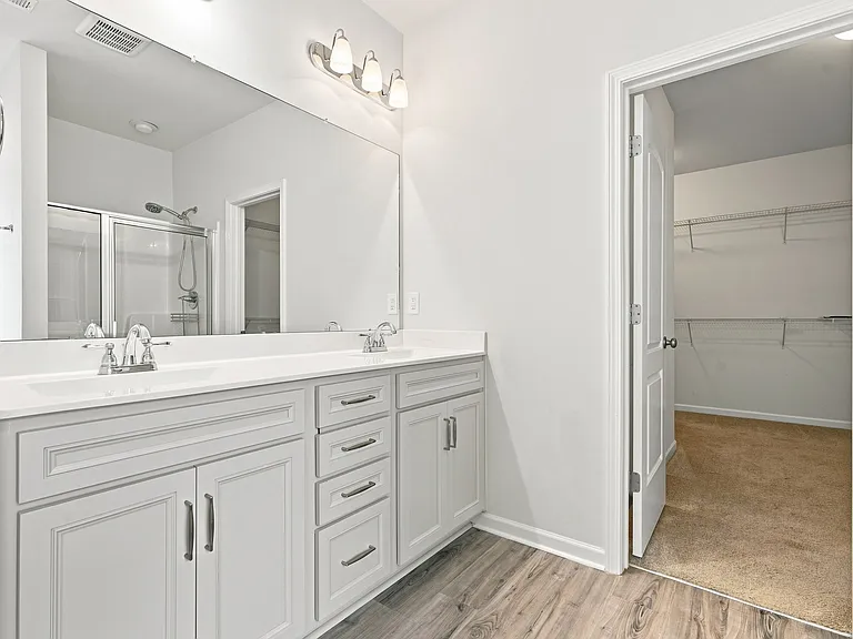 120 Sherwin Ave — Photo 6