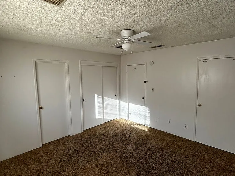 5204 Curson Ave — Photo 6
