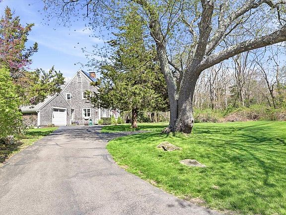 3rd image of 6 Stonefield Drive