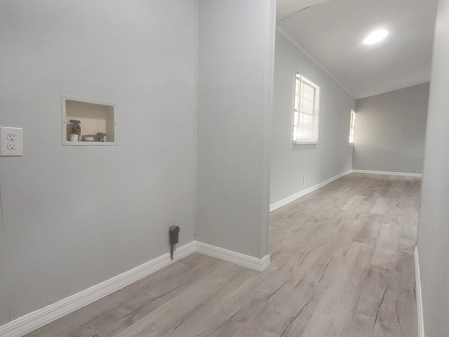 3 bed, $1,100 — Photo 3