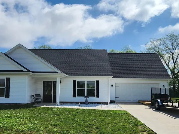 5630 Red Lake Dr, Mount Vernon, IN 47620