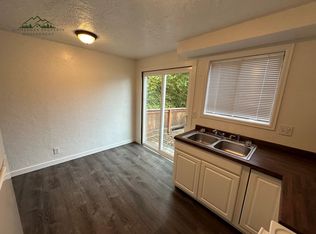 968 W 7th Aly APT 4, Eugene, OR 97402