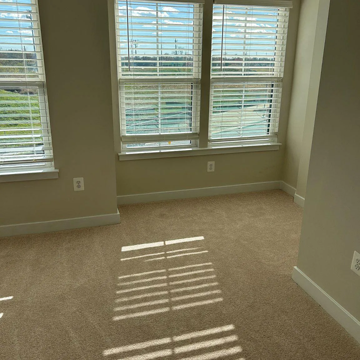 4 bed, 4.5 bath, 2172 sqft, $3,500 — Photo 4
