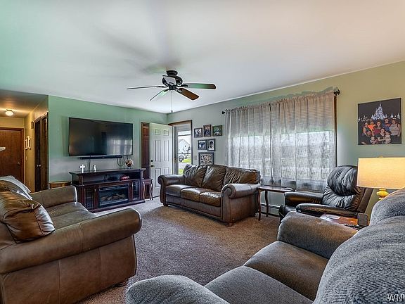 3rd image of 3889 Slusaric Rd