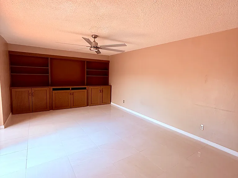 5257 Coral Ct — Photo 2