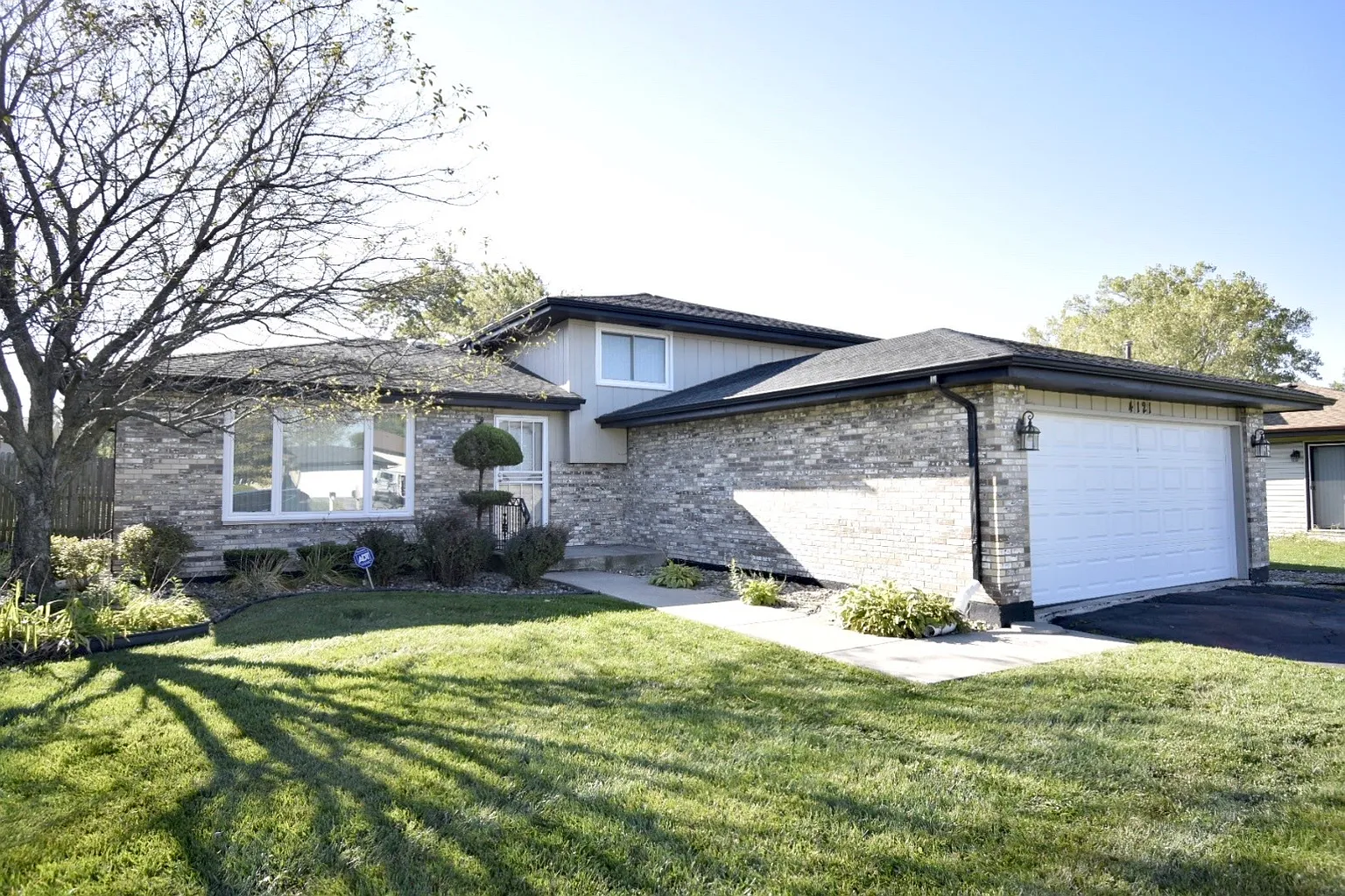 4121 Russet Way photo 1