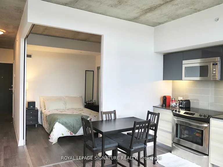 1190 Dundas St E #923 — Photo 8