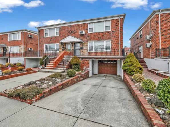 6119 76th St, Flushing, NY 11379