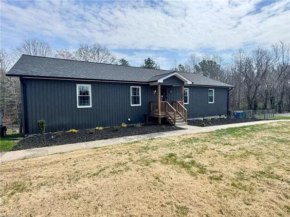 203 Church St S, Stoneville, NC 27048