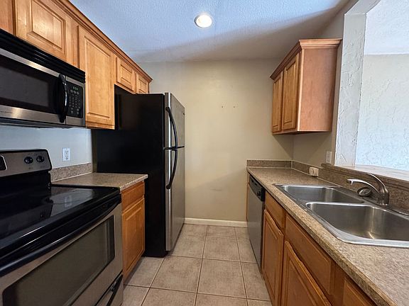 3rd image of 4327 NW 41st Pl