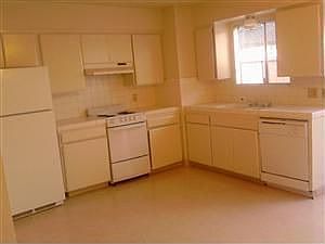 4th image of 2209 N Winery Ave APT K