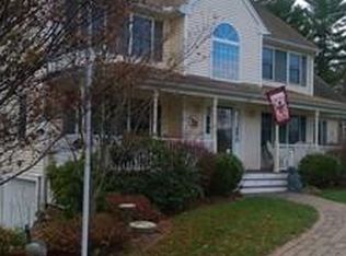 31 Fieldstone Cir, Tewksbury, MA 01876