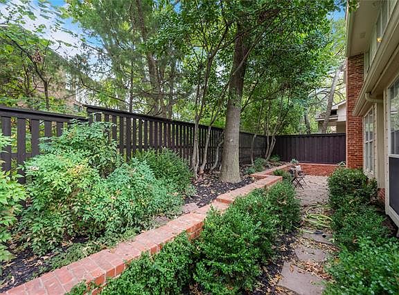 2nd image of 6722 Clear Springs Cir