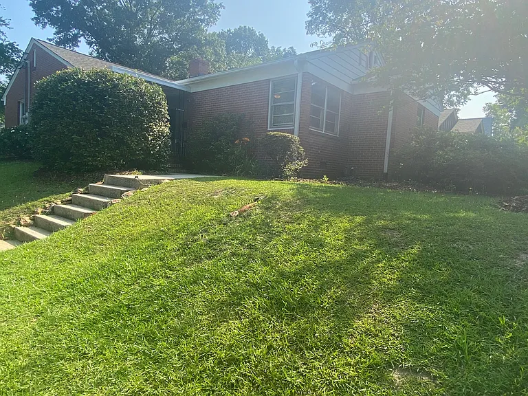 101 E Club Blvd #B — Photo 18
