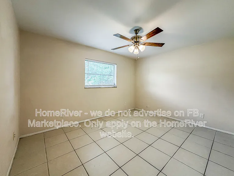 502 NW Salina Ter — Photo 10