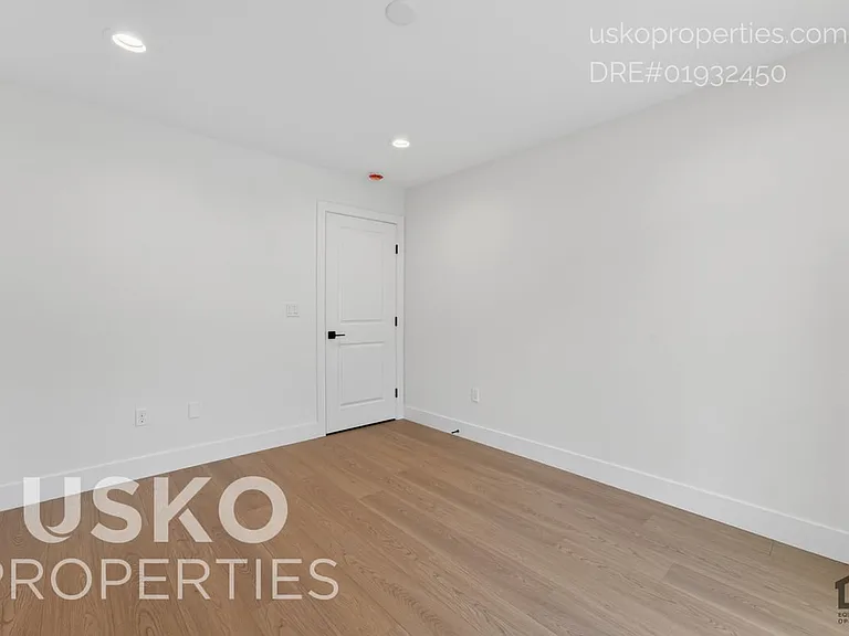 2707 Tomato Aly #B — Photo 16