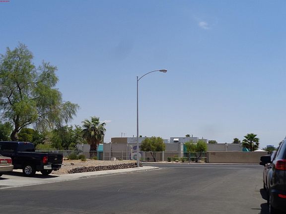 5th image of 7204 Westpark Ave