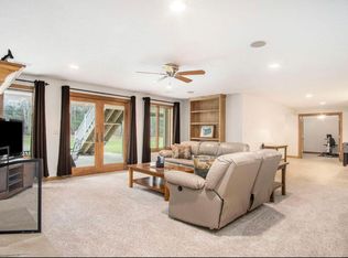 6230 Lake Harbor Rd, Muskegon, MI 49441