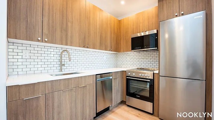 Rented by Nooklyn NYC LLC | media 124