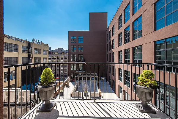 Rented by Compass | media 149