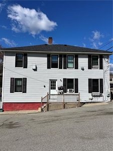 93 W Warwick Ave, West Warwick, RI, 02893