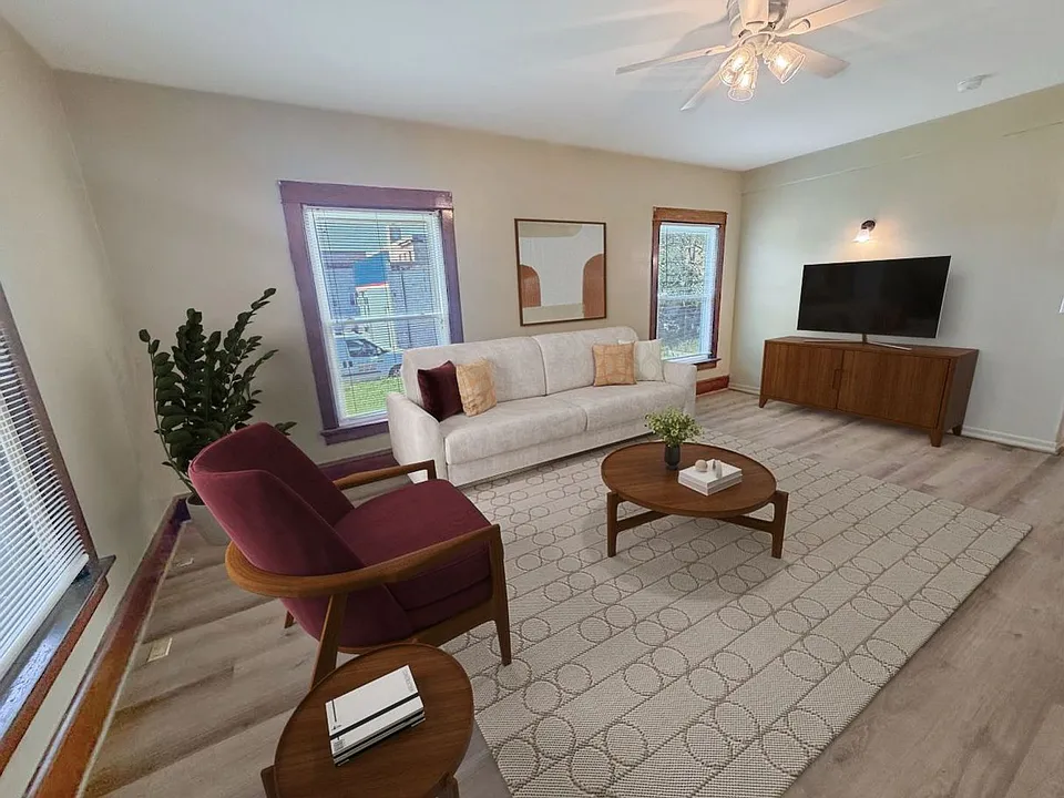 611 Kellogg Ave