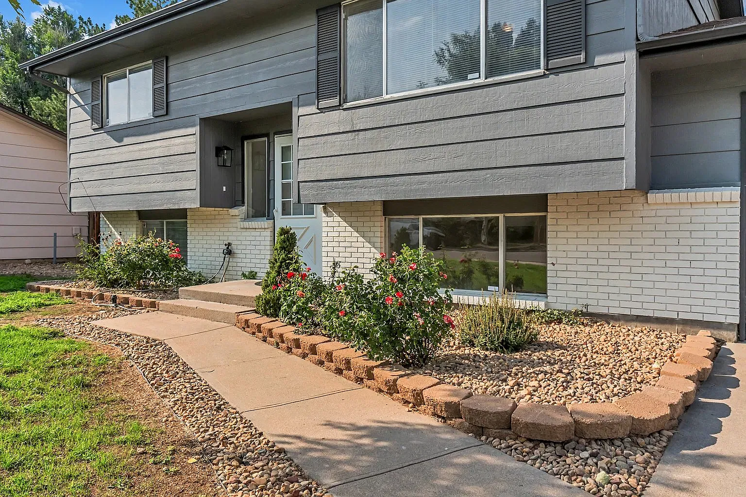 Renovated single-family home with large yard! — Photo 1