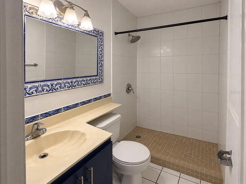 3 bed, 2.0 bath, 900 sqft, $1,200 — Photo 1