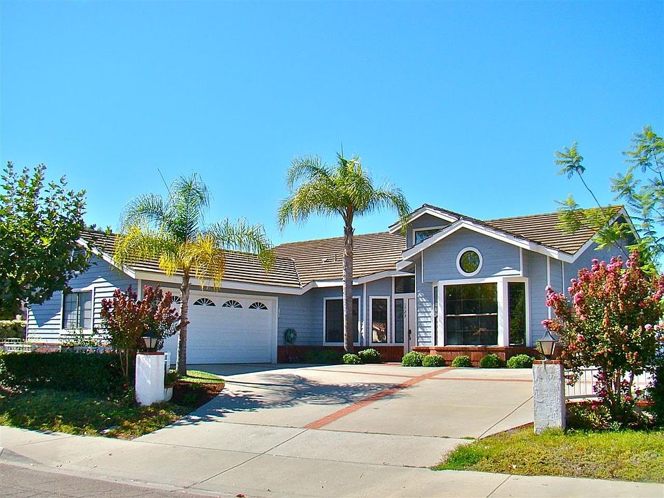 1st image of 1723 W Country Club Ln