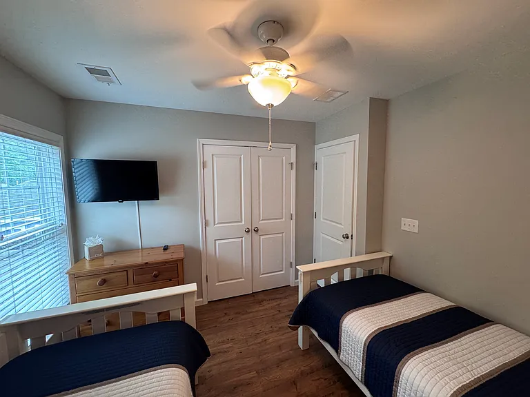 1666 Sparkleberry Ln — Photo 29