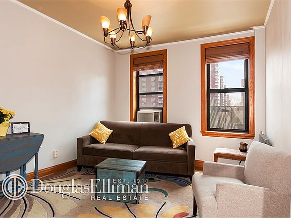 5th image of 3115 Broadway APT 43