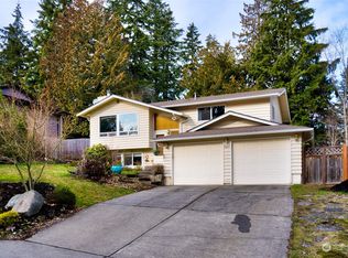 2627 Alvarado Dr, Bellingham, WA 98229