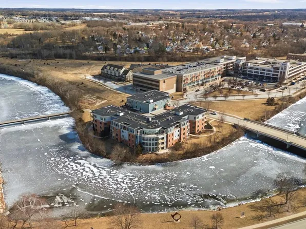 690 Rivershores DRIVE #201, West Bend, WI 53090