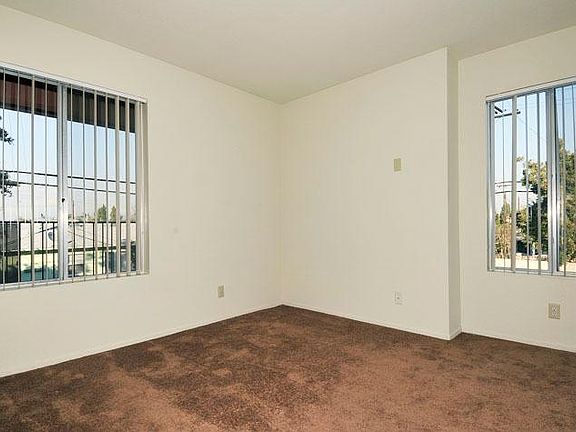 4th image of 12801 Rosecrans Ave #J4k333evg