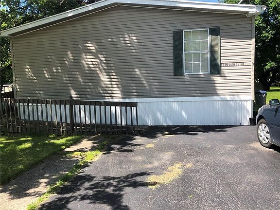3rd image of 61 Hillside Dr