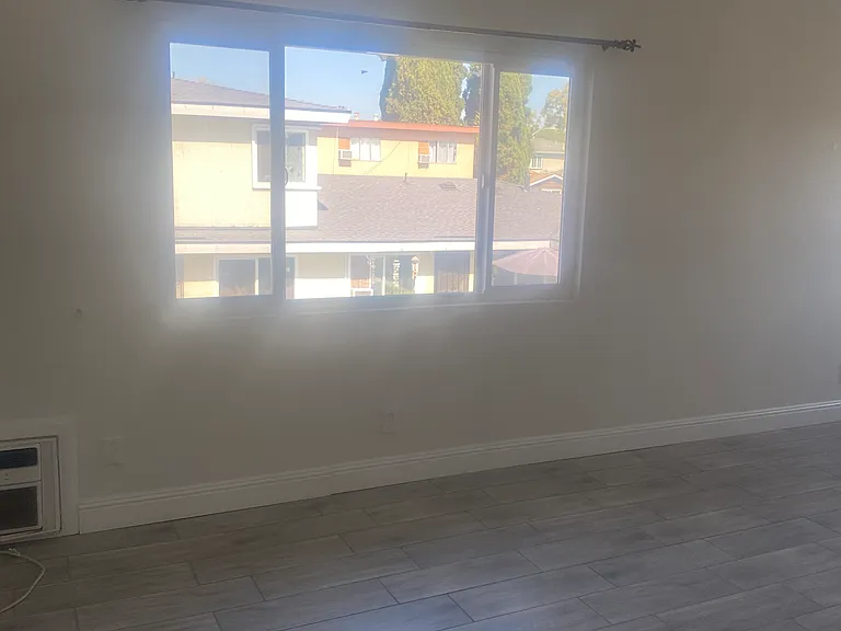 2460 Angela St #4 — Photo 8