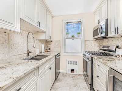 679 Warburton Avenue #4R, Yonkers, NY, 10701
