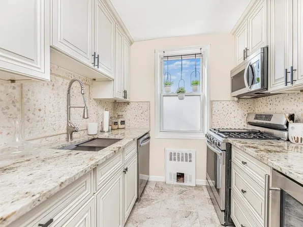 679 Warburton Avenue #4R, Yonkers, NY 10701