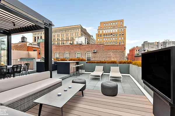 Rented by Brown Harris Stevens | media 9