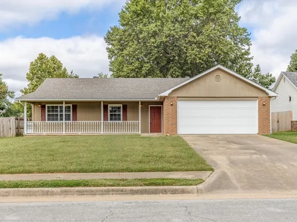 1828 Sarah Ln, Springdale, AR 72762