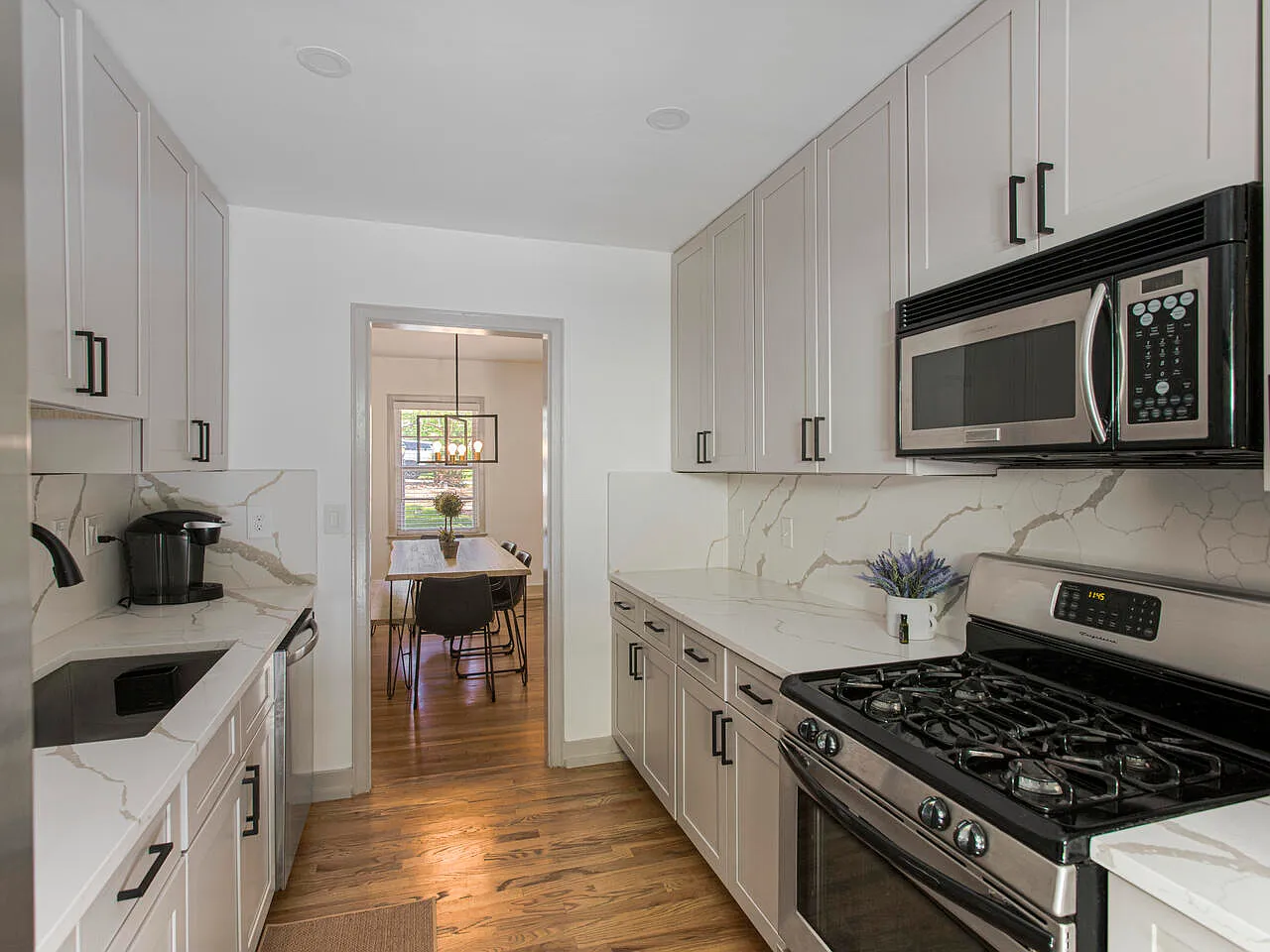3 bed, $4,395 — Photo 2