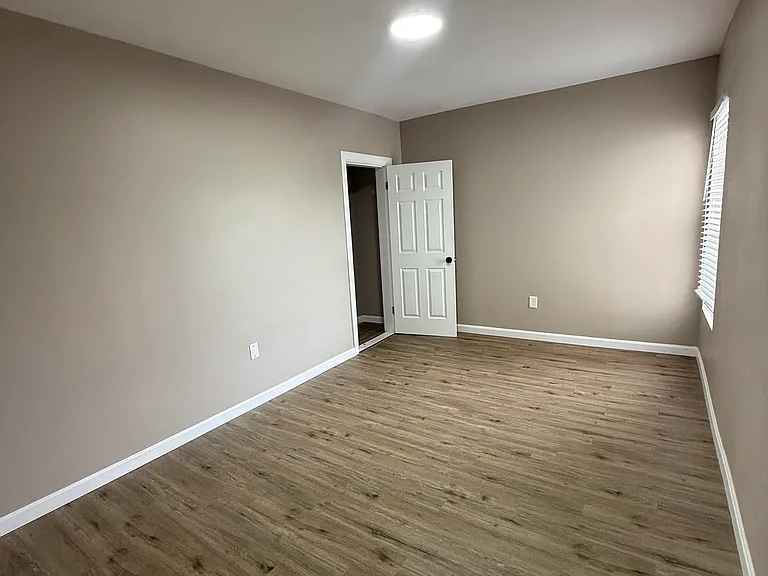110 Spruce St #1 — Photo 9