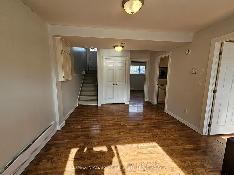 220 Erie St — Photo 3
