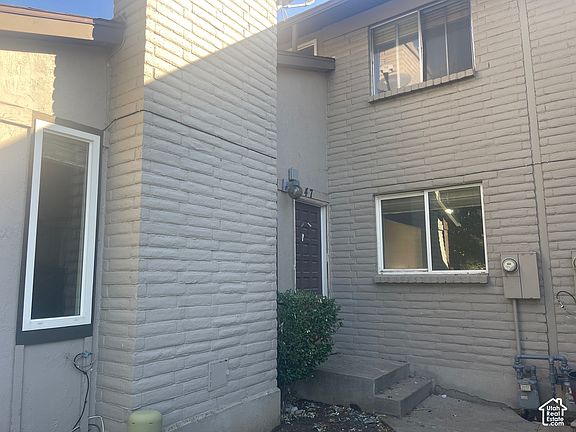 2nd image of 47 W San Rafael Ct S