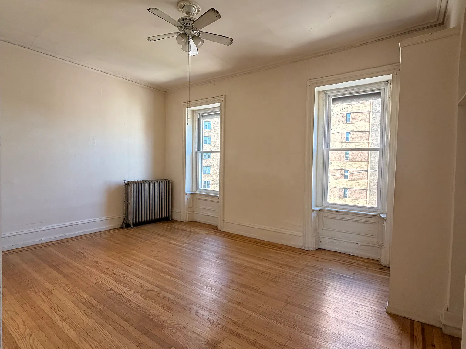 Studio, 250 sqft, $1,060 — Photo 4