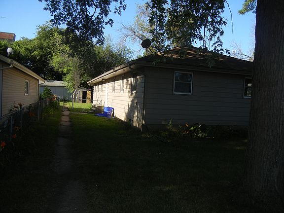 2nd image of 1324 Barton Blvd