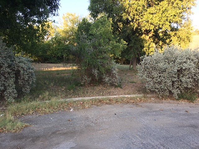 2nd image of 11 Rosebud Cres