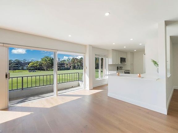 5th image of 104 Clubhouse DR #272