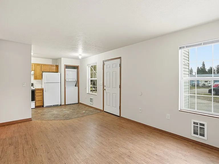 13221 E 31st Ct — Photo 7