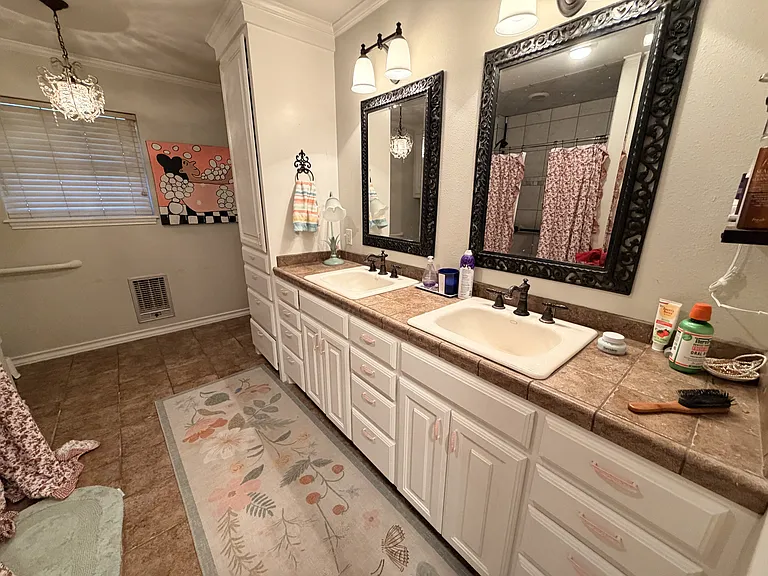 2601 Oxford Ave — Photo 21